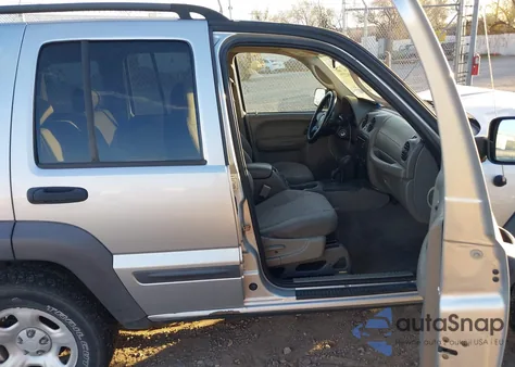 2004 Jeep Liberty Sport z USA, uszkodzony, nr VIN 1J4GL48K64W326675